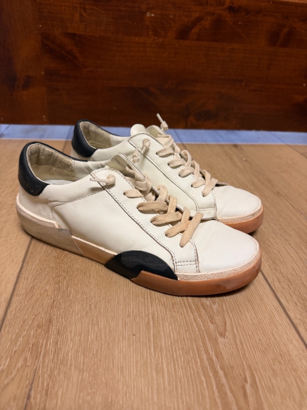 Dolce Vita Sneakers
